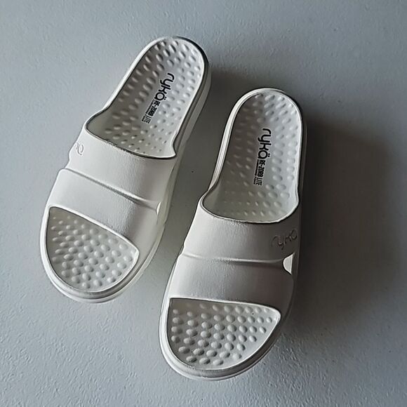 New Ryka White Restore Slide Sandal, Size  9 - Picture 4 of 5